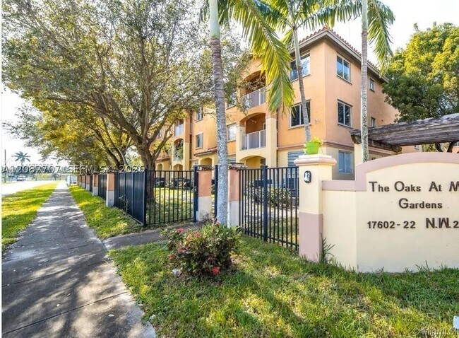 Foto del edificio - 17612 NW 25th Ave
