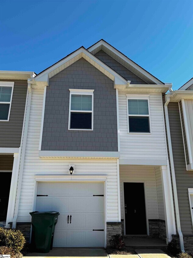 Primary Photo - 3 Crestwind Dr