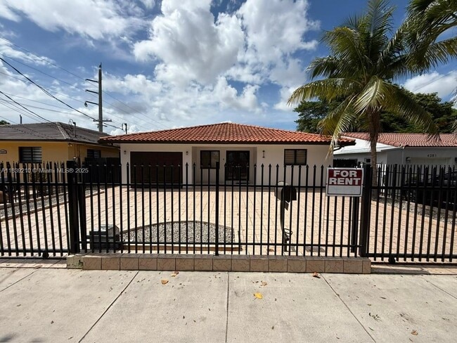 Building Photo - 4285 SW 7th St