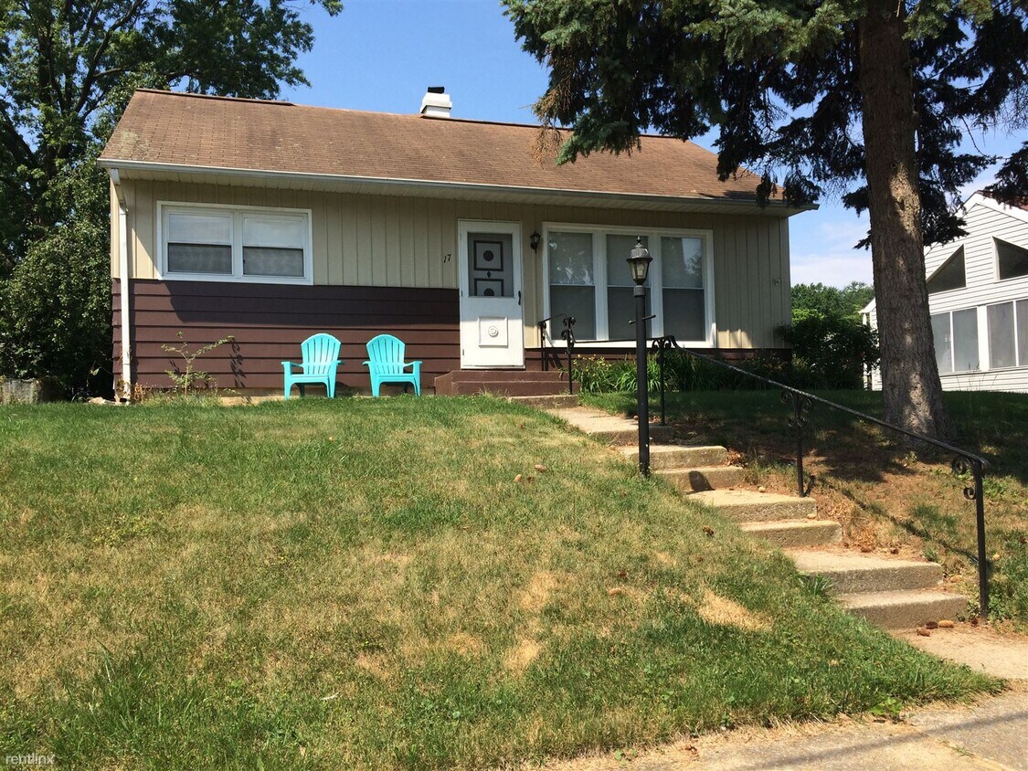 3 br, 2 bath House 17 Wayne Road House Rental in Camp Hill, PA