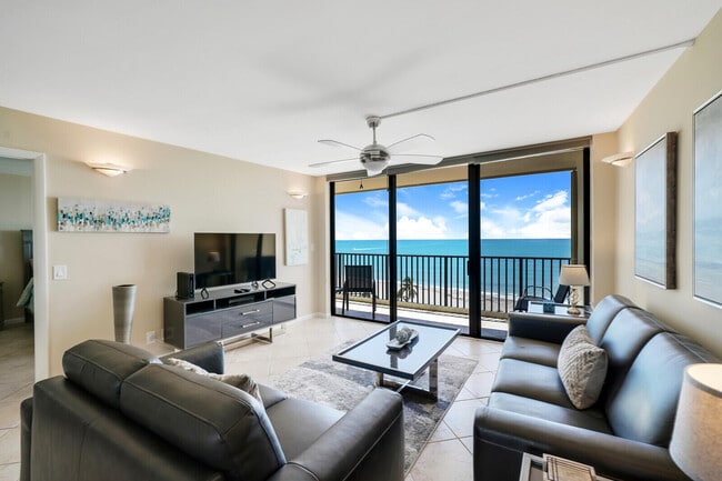 Foto del edificio - 300 Ocean Trail Way