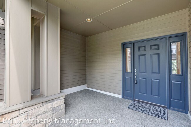 Building Photo - 3 br, 2.5 bath House - 13140 SE 26th Street