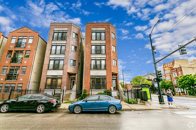 Building Photo - 2355 W Harrison St