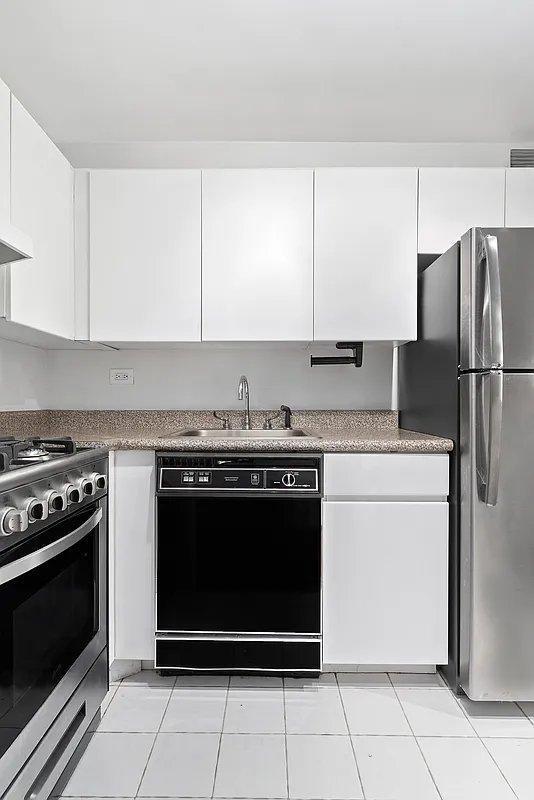 Foto del edificio - 1 bedroom in NEW YORK NY 10011