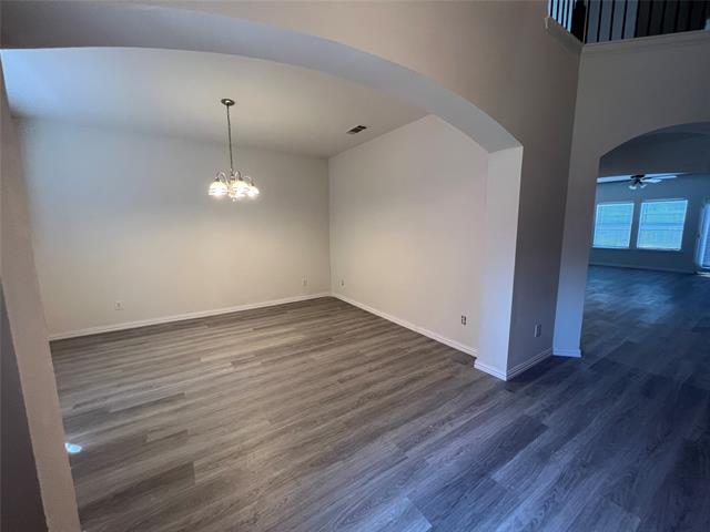 Foto principal - 2000 Meadow Park Dr
