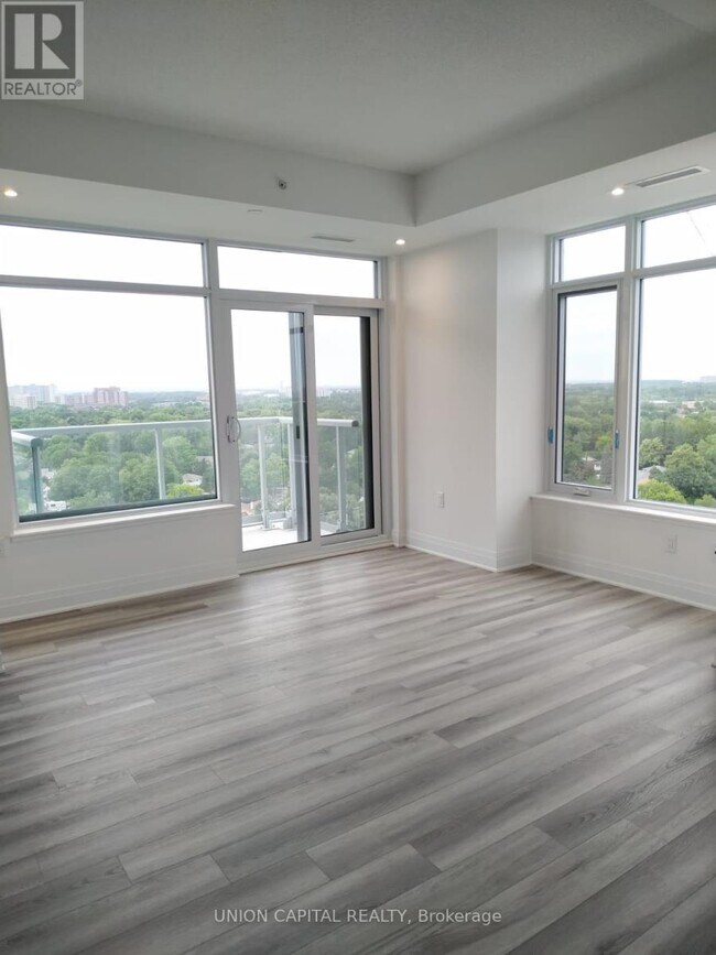 Photo du bâtiment - 3220 Sheppard Ave E