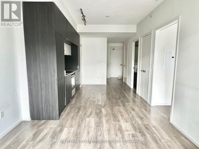 Building Photo - 159 Dundas St E