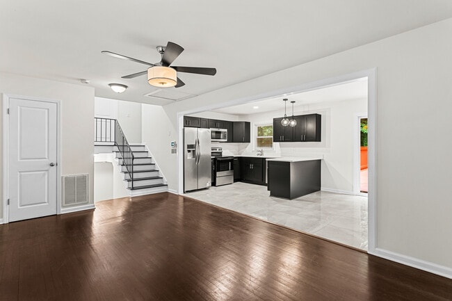 Foto del edificio - 3438 Casa Woods Ln