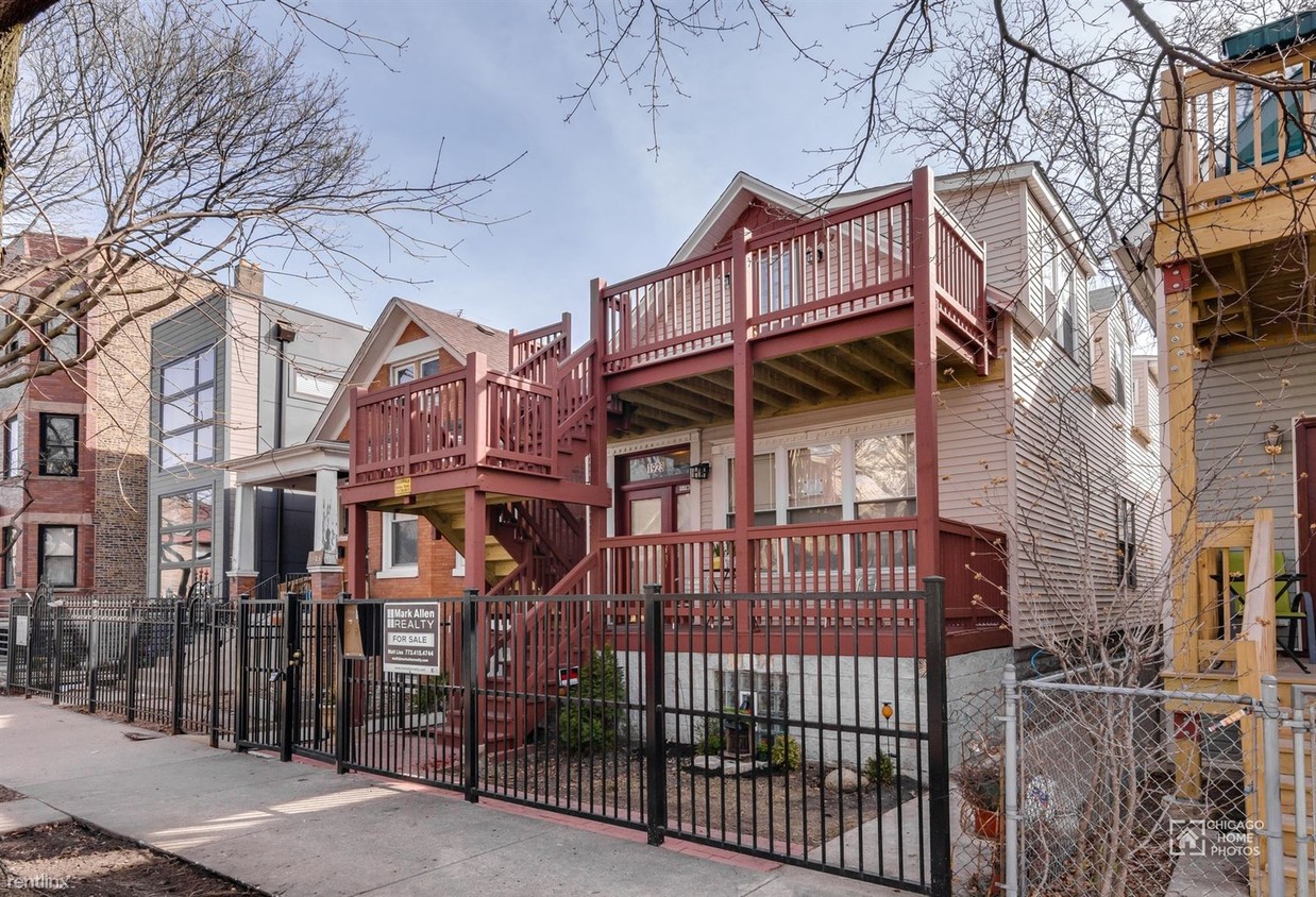 Primary Photo - 3 br, 2 bath Apartment - 1923 N Mozart St
