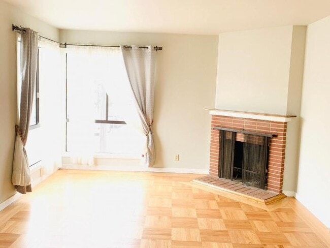 Building Photo - 4 bedroom in San Francisco CA 94116