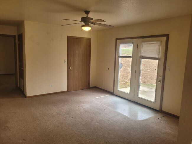 Foto del edificio - 16880 Huntington Ln
