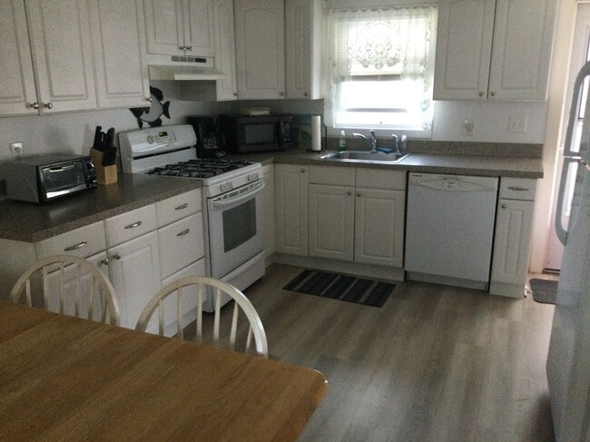 Building Photo - 147 Franklin St