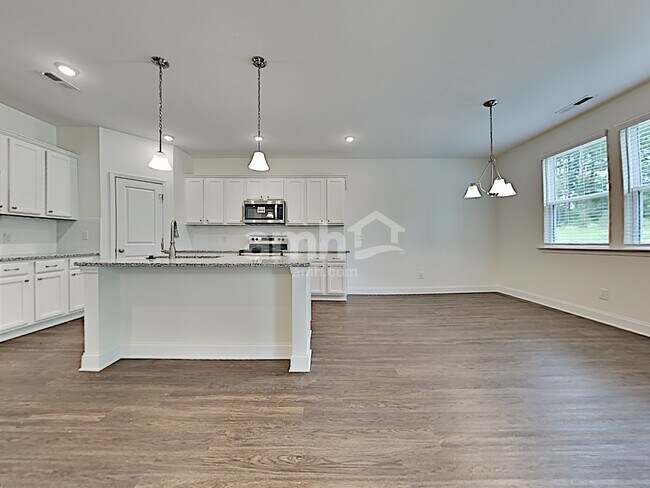 Building Photo - 147 Pullen Dr