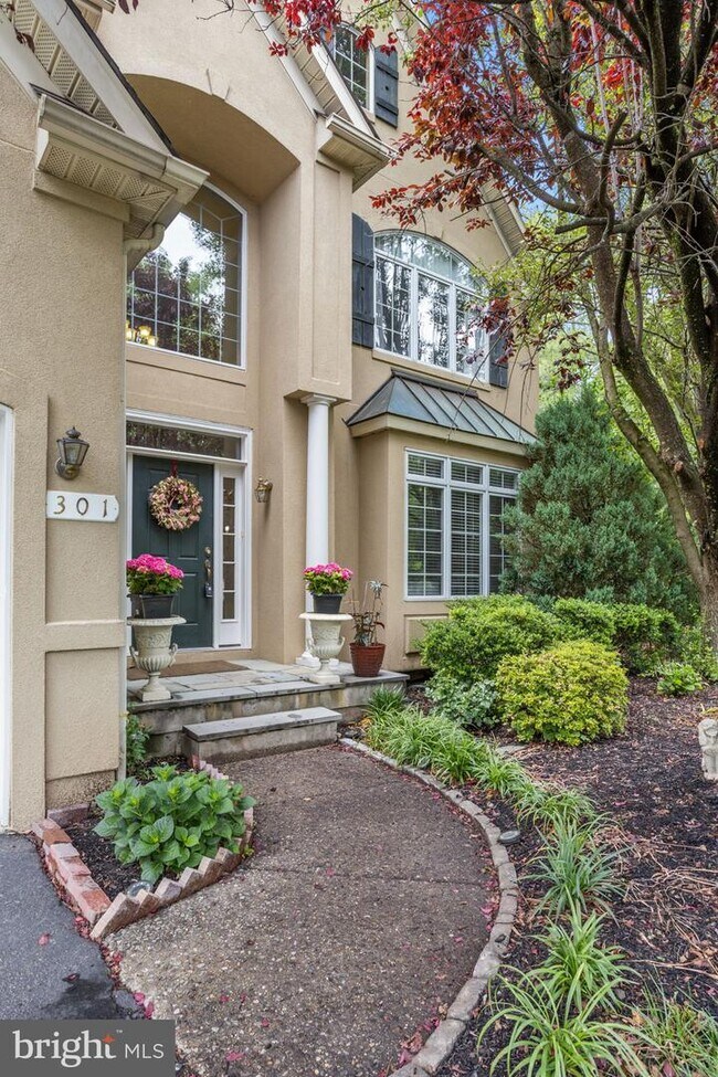Foto del edificio - 301 Gentry Ln