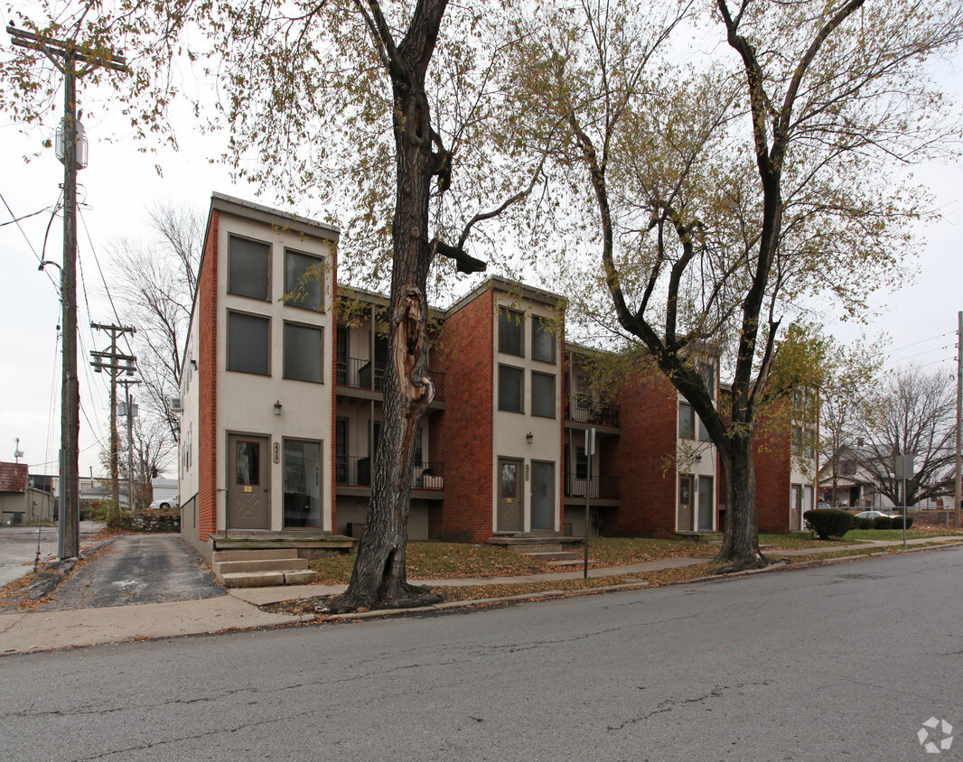 Building Photo - 2217-2223 W 39th Ave