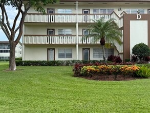 Building Photo - 127 Mansfield D