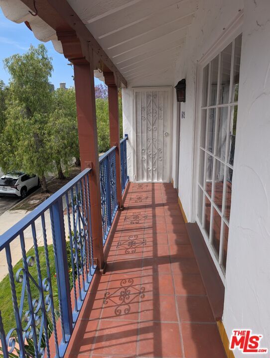 Foto del edificio - 1612 1/2 Glendon Ave