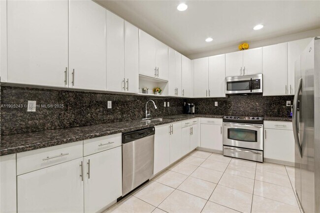 Foto del edificio - 482 SW 147th Ave