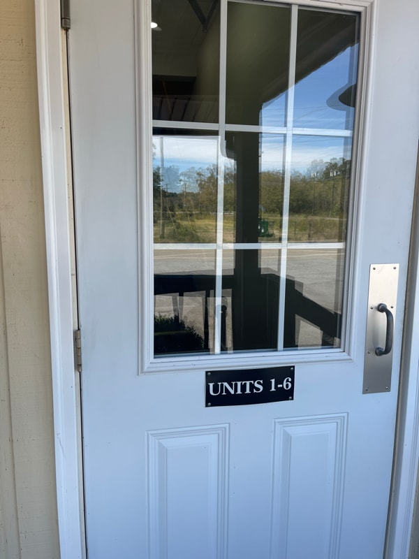 Foto del edificio - 1021 Fall Creek Rd