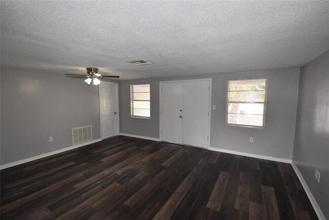 Foto del edificio - 7830 Jasmine Blvd