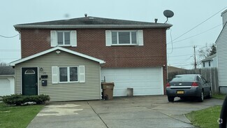 Building Photo - 155 Evergreen Pl