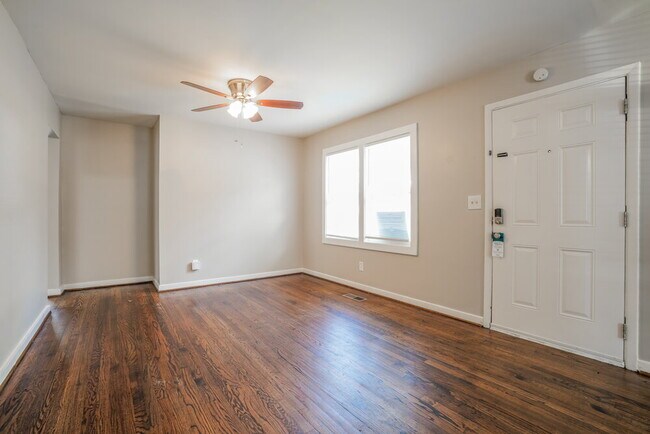 Foto del edificio - 1340 5th Pl NW