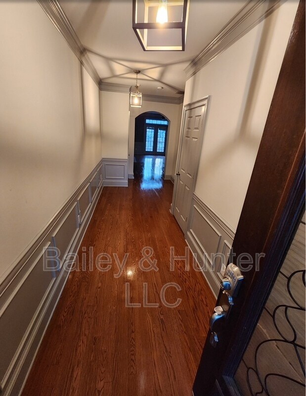 Foto del edificio - 3365 Regent Pl SW