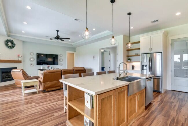 open kitchen - 3137 E Tower Cir