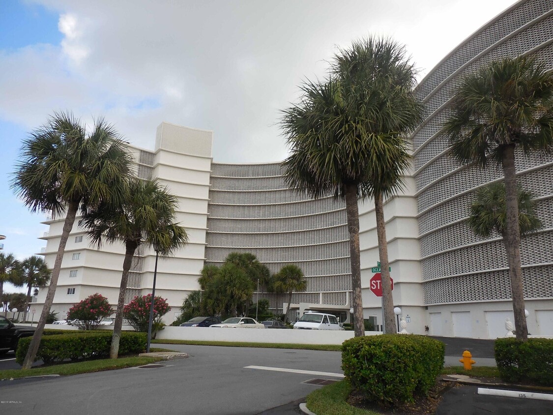 Primary Photo - 1601 Ocean Dr S