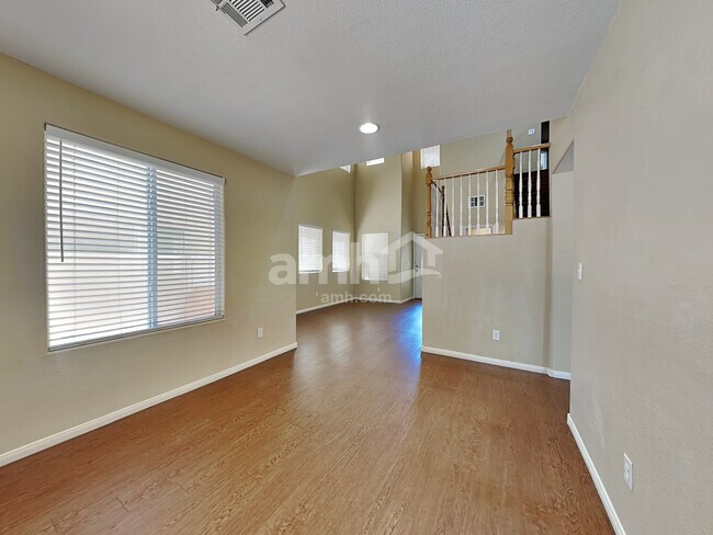 Foto del edificio - 8350 Fort Hallock Ave
