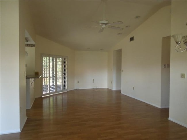 Building Photo - 15510 Gauntlet Hall Manor