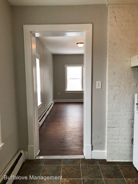 Building Photo - 537 Niagara St