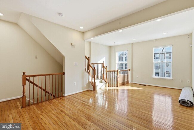 Foto del edificio - 12212 Densmore Ct