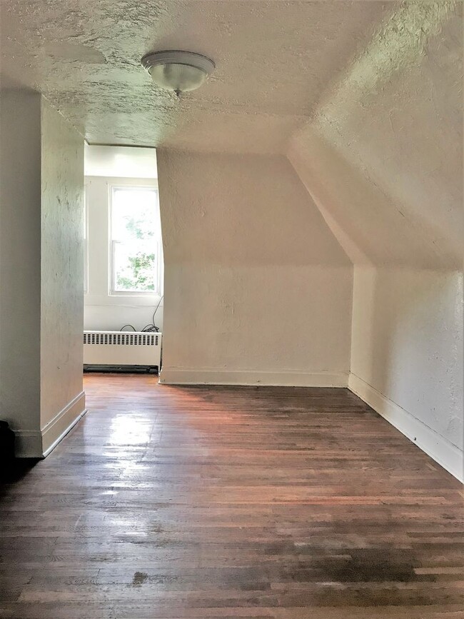 Building Photo - Highland Park - Apartments For Rent In Pit...
