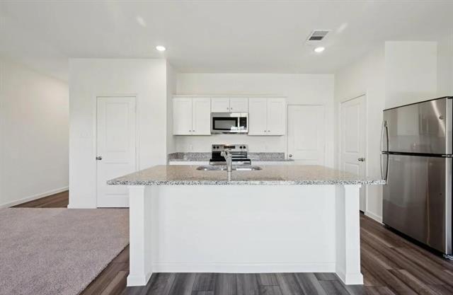 Foto del edificio - 4414 Silverweed Ln