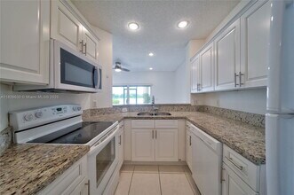 Building Photo - 12180 SW 5th Ct