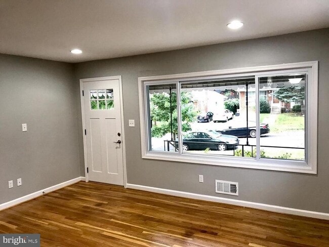 Foto del edificio - 12707 Robindale Dr