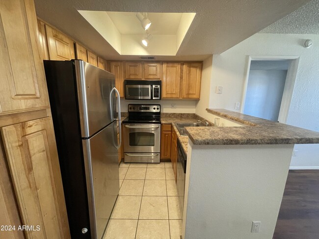Building Photo - 3601 W Tierra Buena Ln