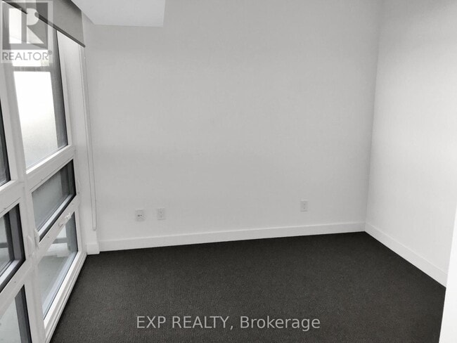 Building Photo - 160 Flemington Rd