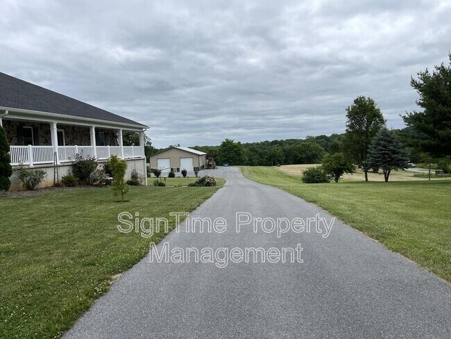 Building Photo - 16210 Broadfording Road - 1