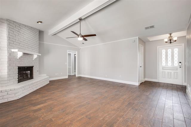 Foto del edificio - 2107 Bengal Ln