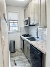 Kitchen - 514 Walnut Ave