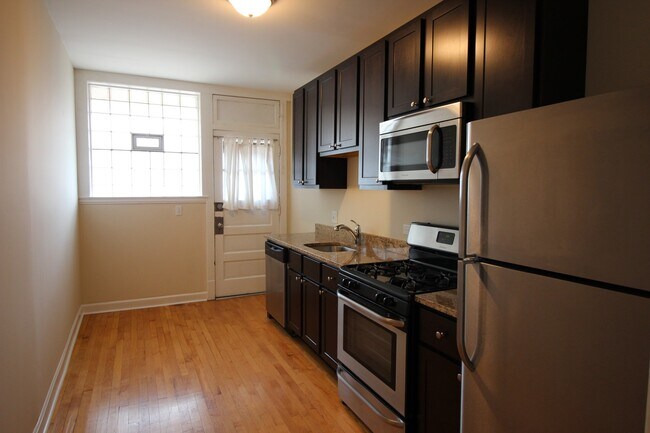 Foto del edificio - 2339 W Rosemont Ave