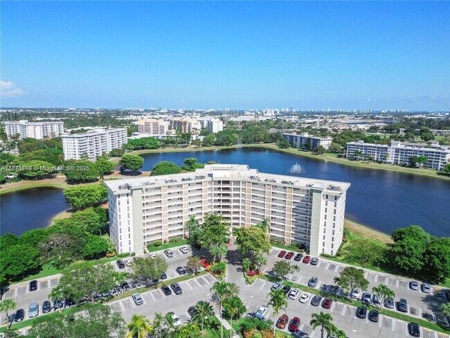Foto del edificio - 2940 N Course Dr