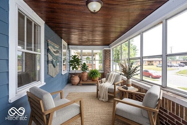 Foto del edificio - 5144 Winthrop Ave