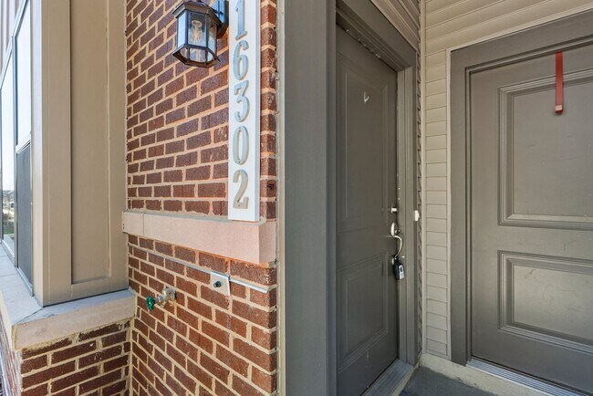 Foto del edificio - 3BD/2.5BA - Derwood Townhouse Condo - Attached 1 Car Garage