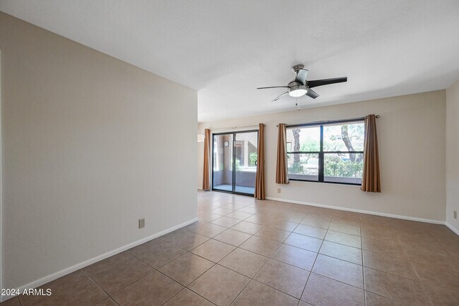 Foto del edificio - 16657 E Gunsight Dr