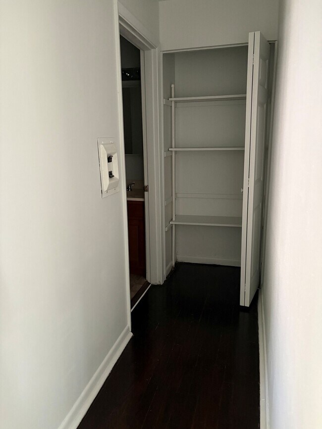 Foto del edificio - 2605 Chesterfield Ct