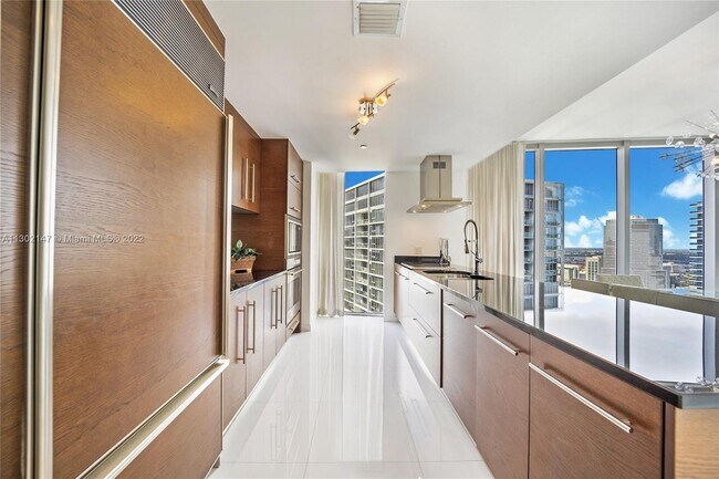 Foto del edificio - 495 Brickell Ave