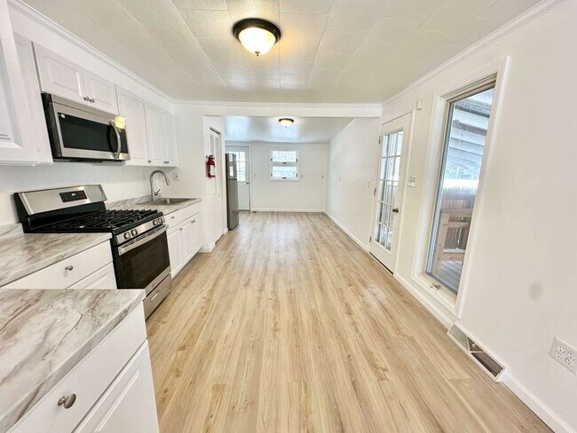 Foto del edificio - 114 Melini Ave